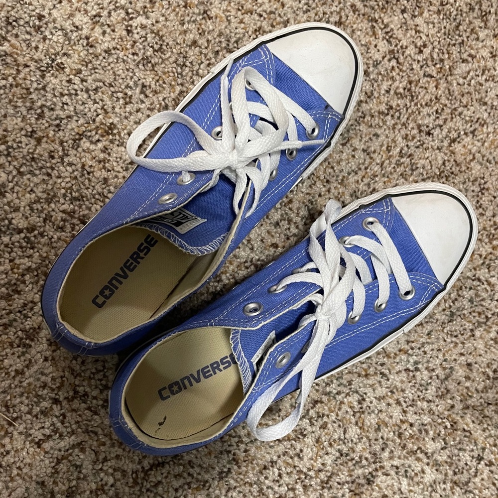 Pretty blue converse